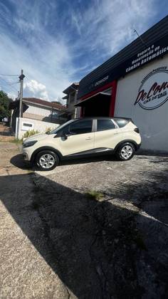 RENAULT CAPTUR 1.6 16V SCE FLEX LIFE X-TRONIC RENAULT CAPTUR 1.6 16V SCE FLEX LIFE X-TRONIC